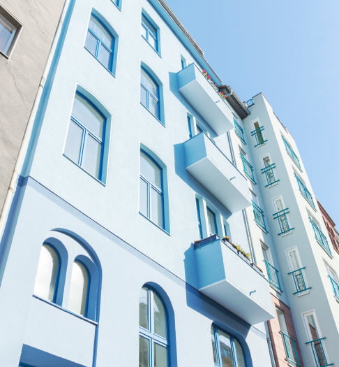 Renovación de fachadas y áreas interiores comunes